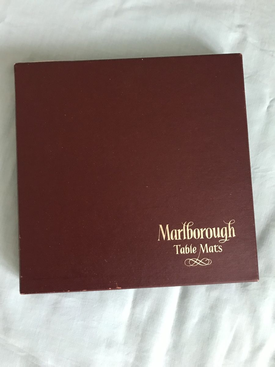 Sottobicchieri: Sets de table anglais Marlborough – Nuovo (secondo la descrizione) da Genève venduto da rol_v8q2 5
