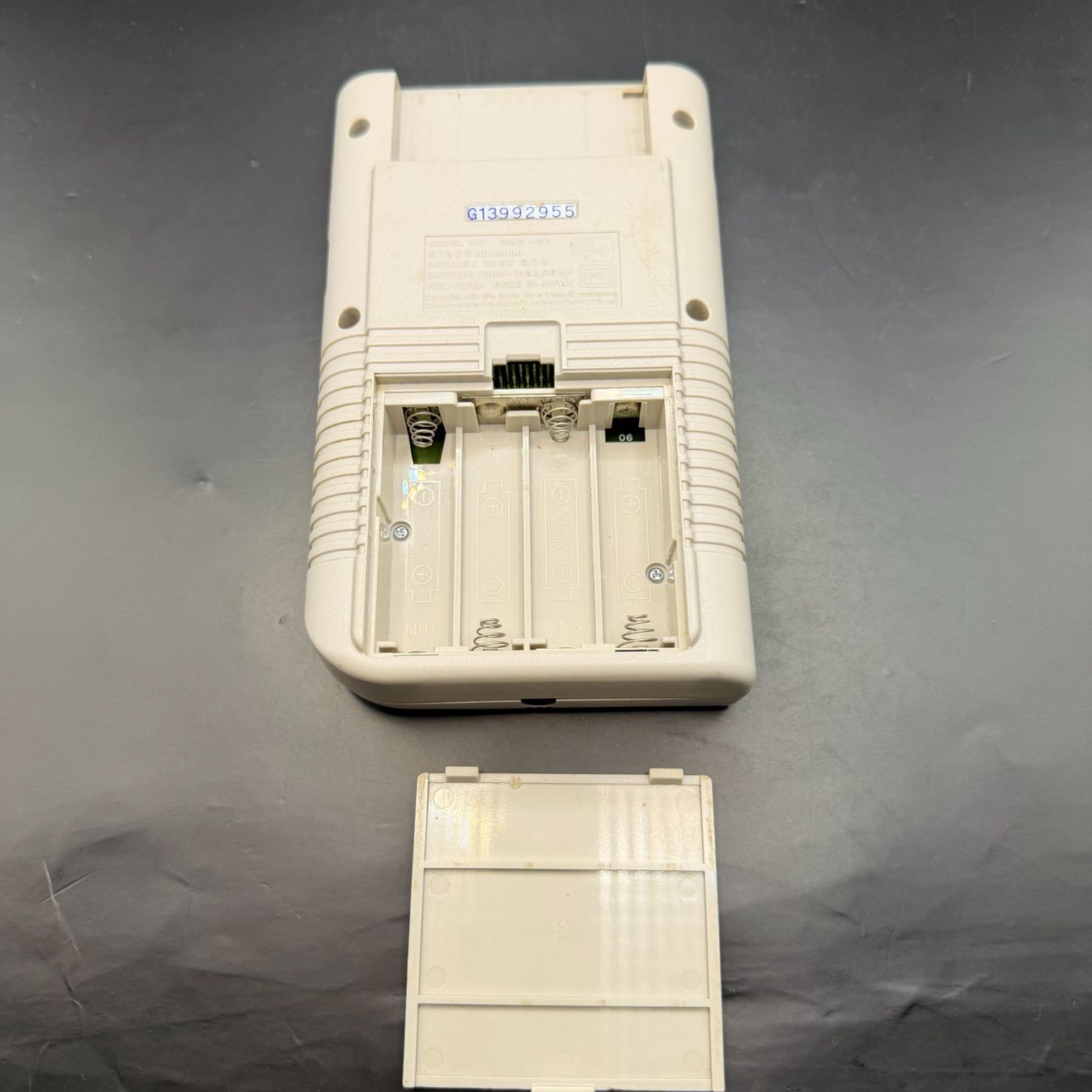 Nintendo Konsolen: Nintendo Game Boy Classic DMG-01 – Defekt aus Düdingen von Nerdworld 6
