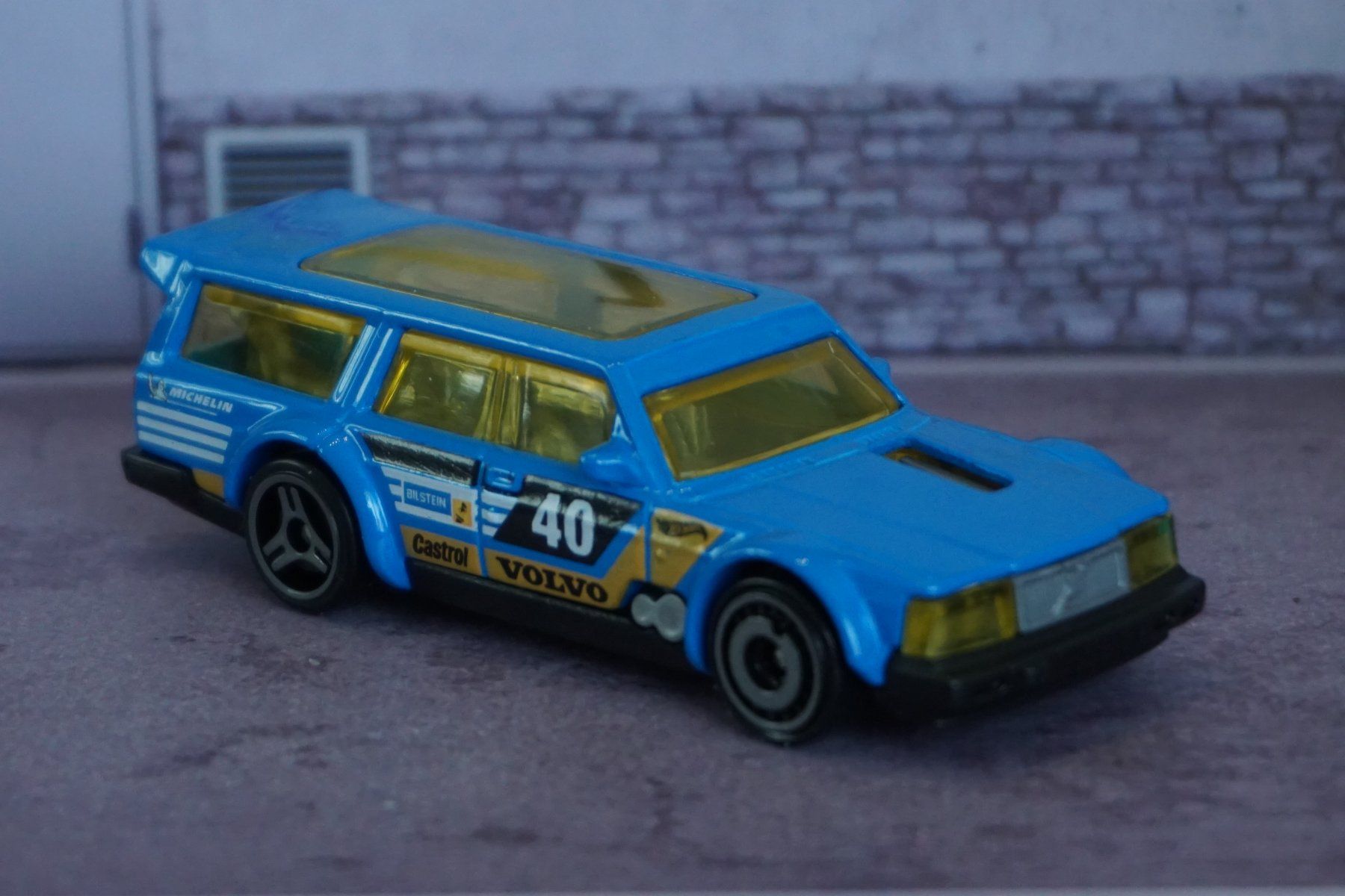 Hot Wheels Modellautos: HotWheels Volvo 240 Drift Wagon COOL !!!!!!!!!!!!!! – Gebraucht aus Reiden von Doppeldecker69