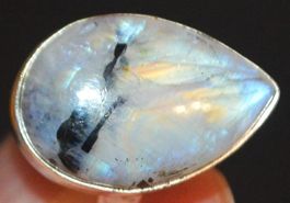Ring L-4870 – Mondstein mit Turmalin – 16 Innendurchmesser
