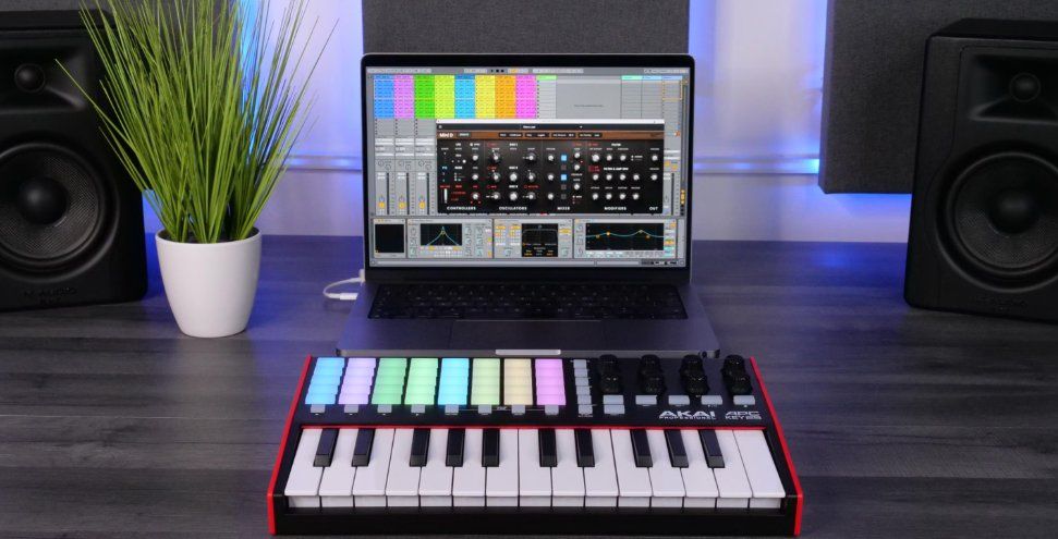 Akai Musikinstrumente: Akai APC Key25 Controller – Neu und originalverpackt aus Zürich von djdiscount 3