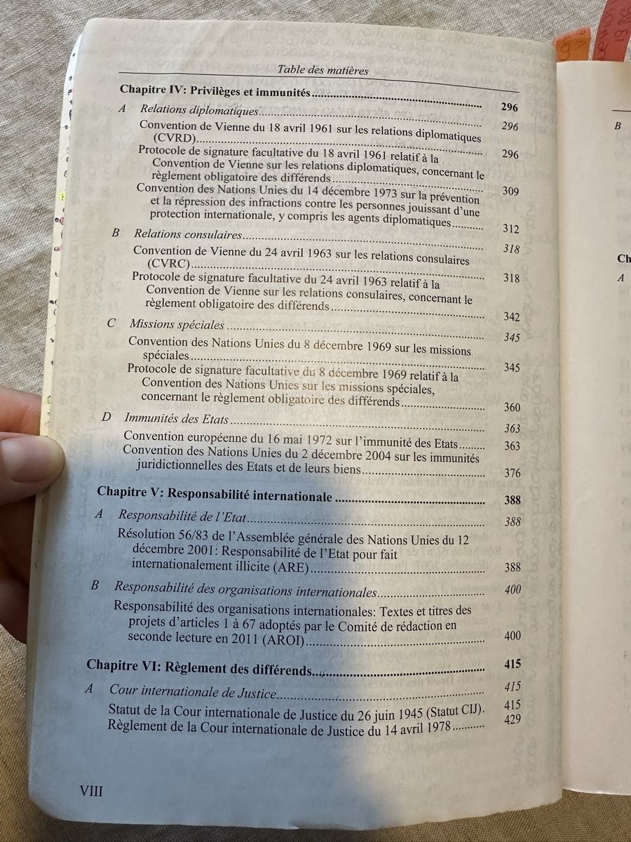 Libri: Traités internationaux Ziegler Besson 2016 – Usato da Les Bioux venduto da ann_g9bh 3