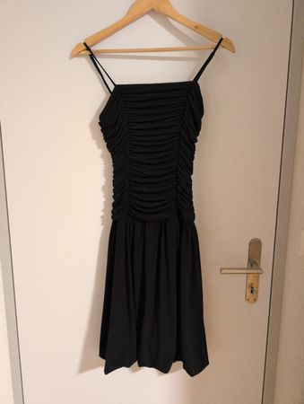 Schwarzes festliches Kleid 34