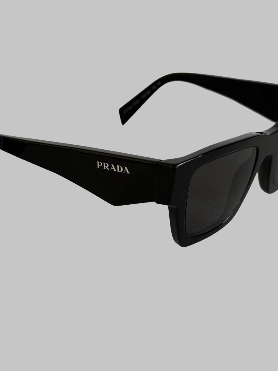 Prada Occhiali & Lenti: Prada Sunglasses Sonnenbrille Black - authentic – Usato da Luzern venduto da georgelawrence 1