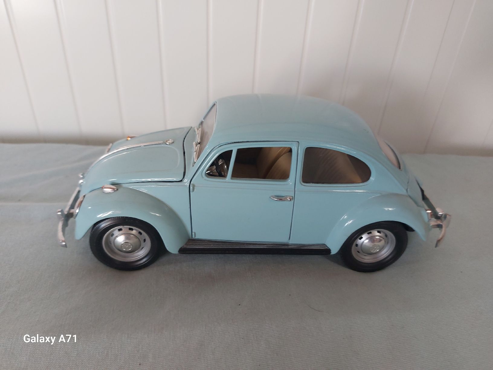 Volkswagen Modellautos: 3 VW Käfer 1:18 – Gebraucht aus Rumisberg von AaronRodgers81 2