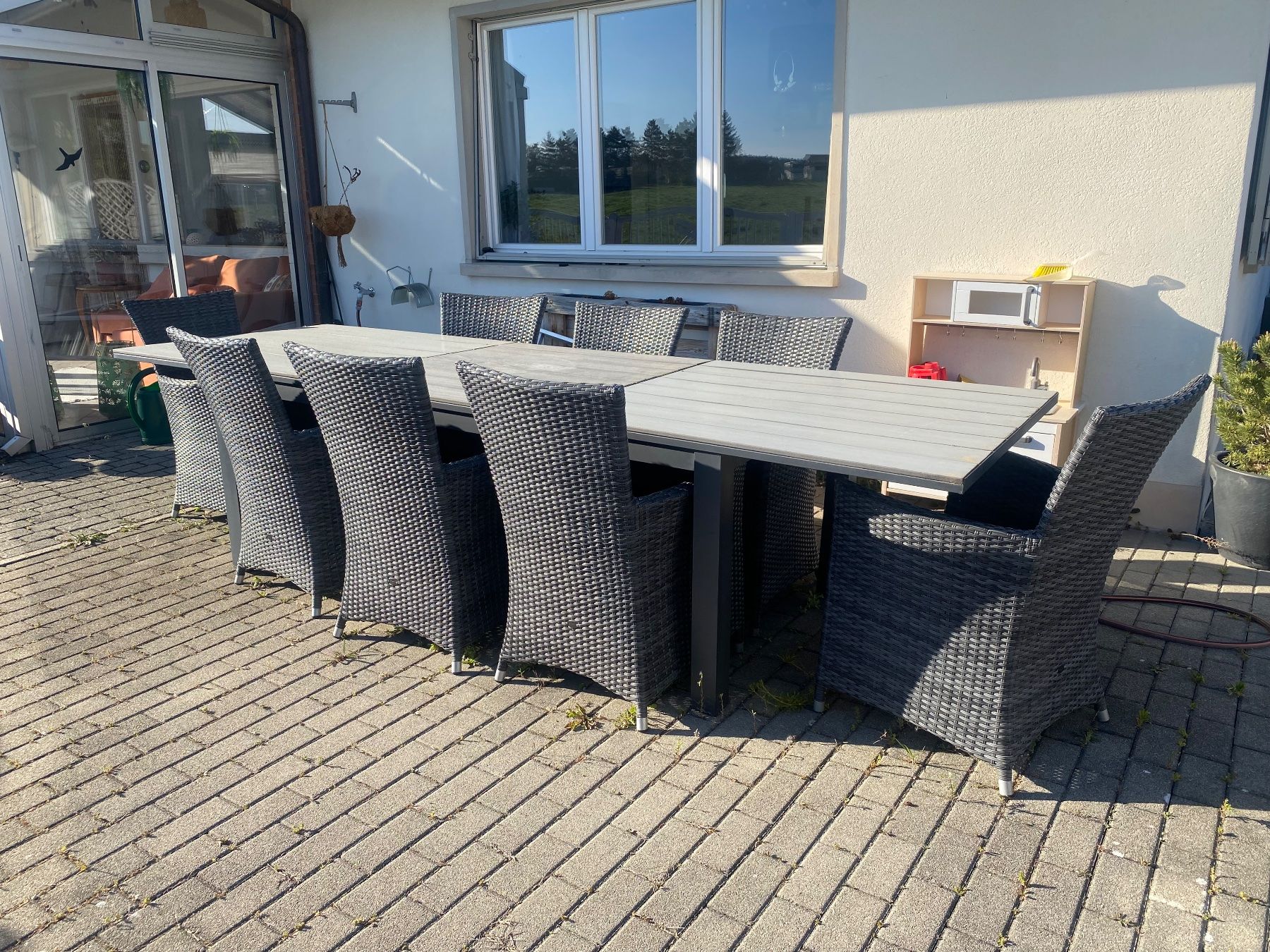 Set di tavolo e panche: Gartentisch mit 8 Stühlen+Kissen – Usato da Jegenstorf venduto da FashionVictim1 2