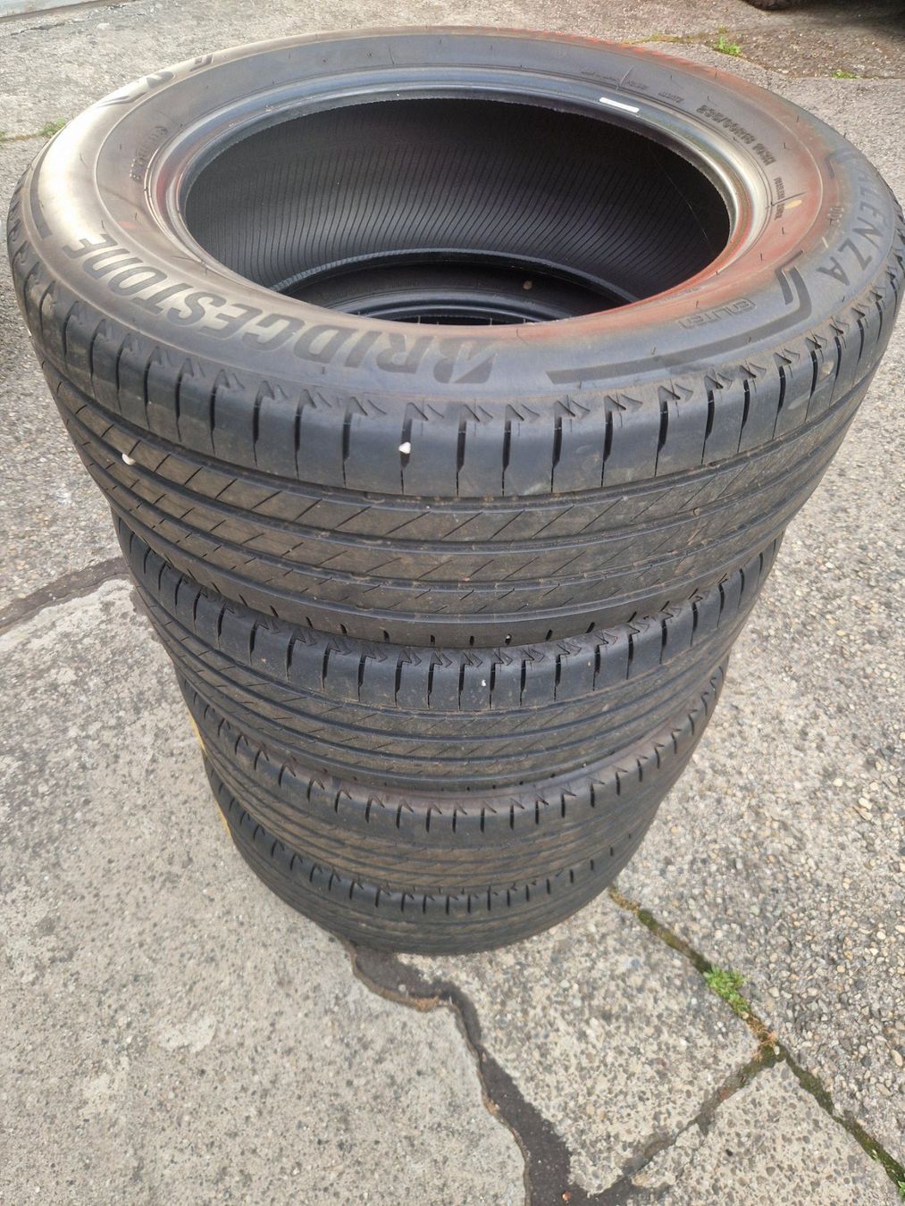 Bridgestone Pneus & Kompletträder: 4x 235/60R18 103 H Bridgestone – Gebraucht aus Kerzers von ernst1234