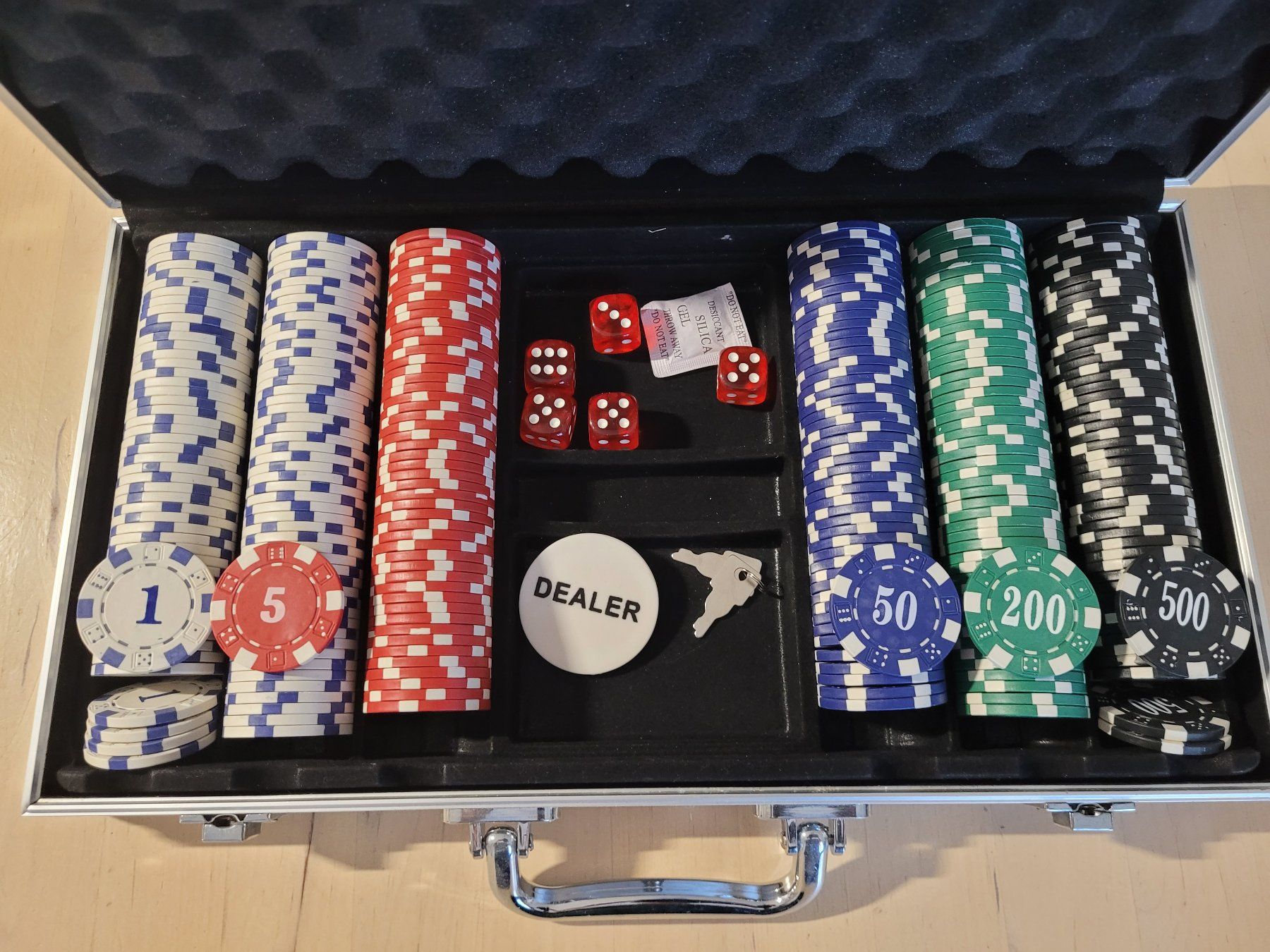 Jeux: Pokerkoffer – Neuf (Voir description) à Schwarzenburg par Obofi 1