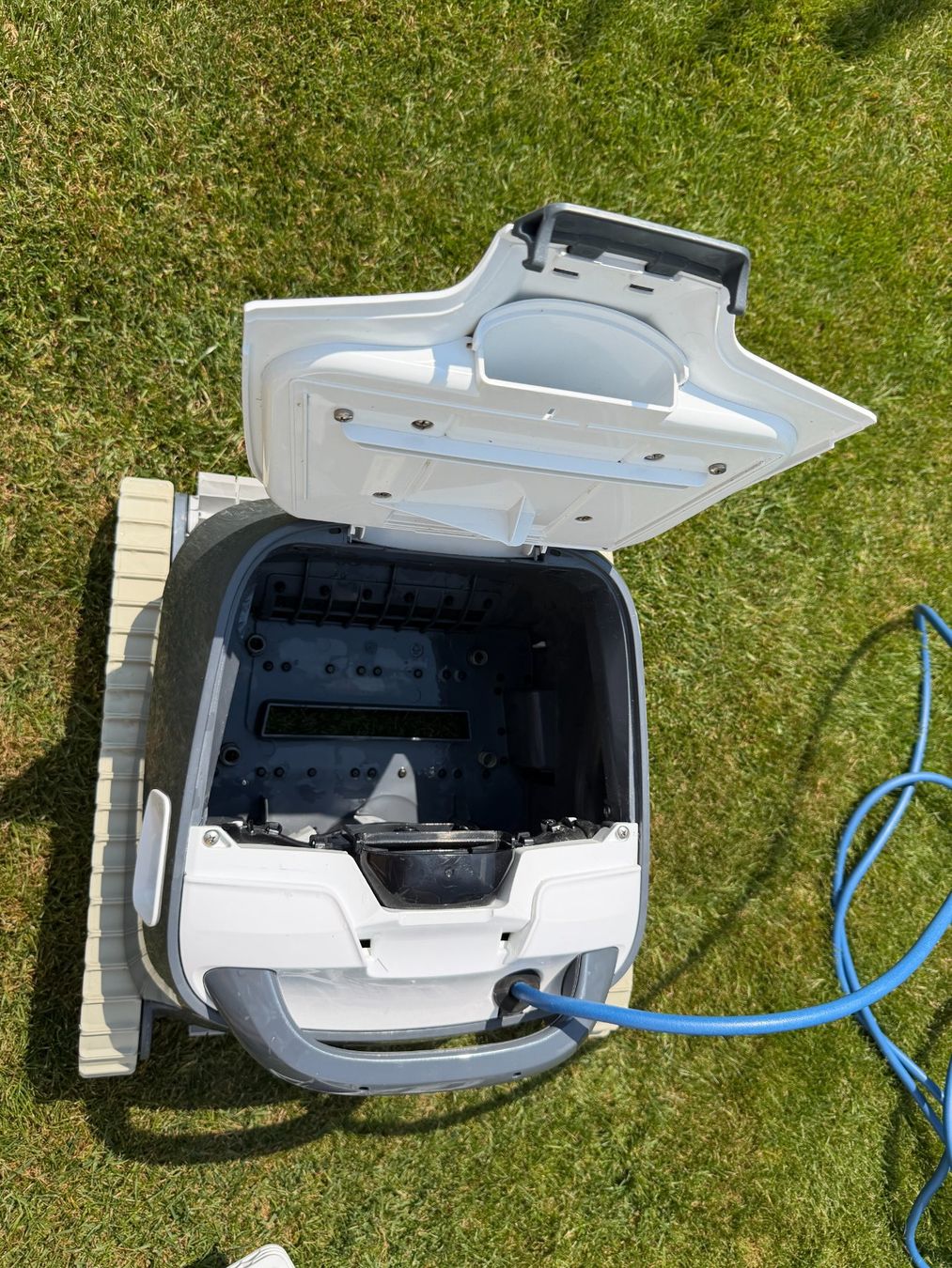 Dolphin Accessoires de piscine: Pool Roboter PoolBot PB35 Dolphin Mod. 2020 – D'occasion à Baar par Wolferich 3