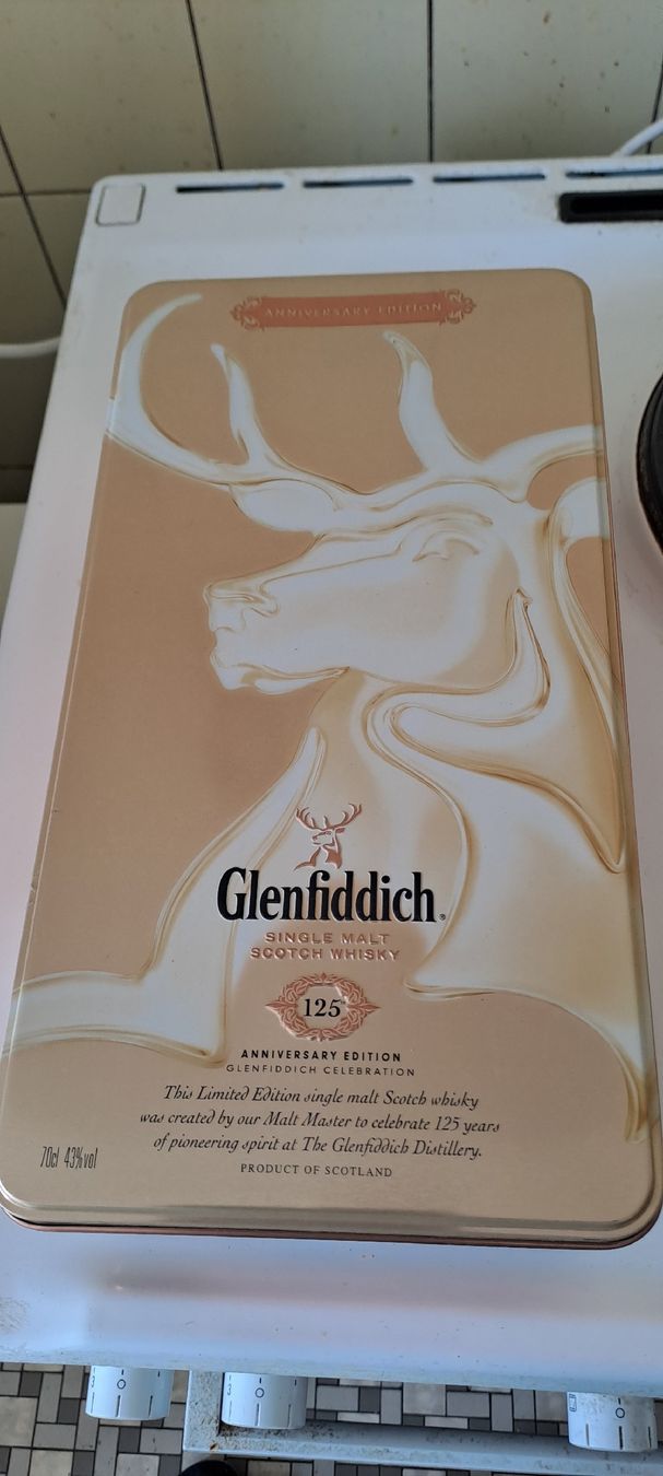 Glenfiddich Spiritueux: Glenfiddich 125 Anniversary Edition limitée. Neuf. – Neuf avec emballage d'origine à Les Brenets par Galen25
