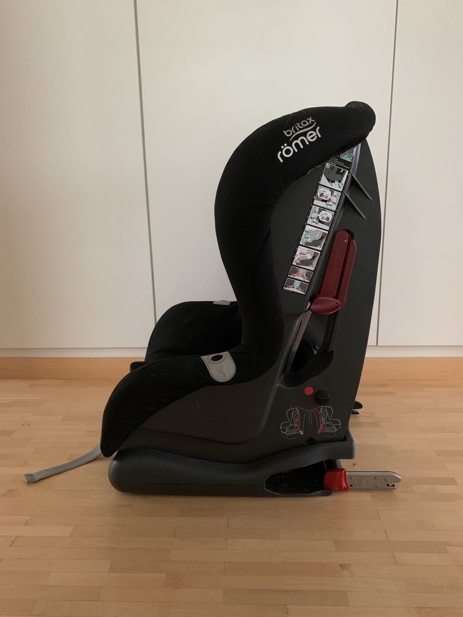 Britax Römer Sièges auto: Kindersitz Britax Römer 9-18kg Isofix – D'occasion à Stansstad par goodmorninglucerne