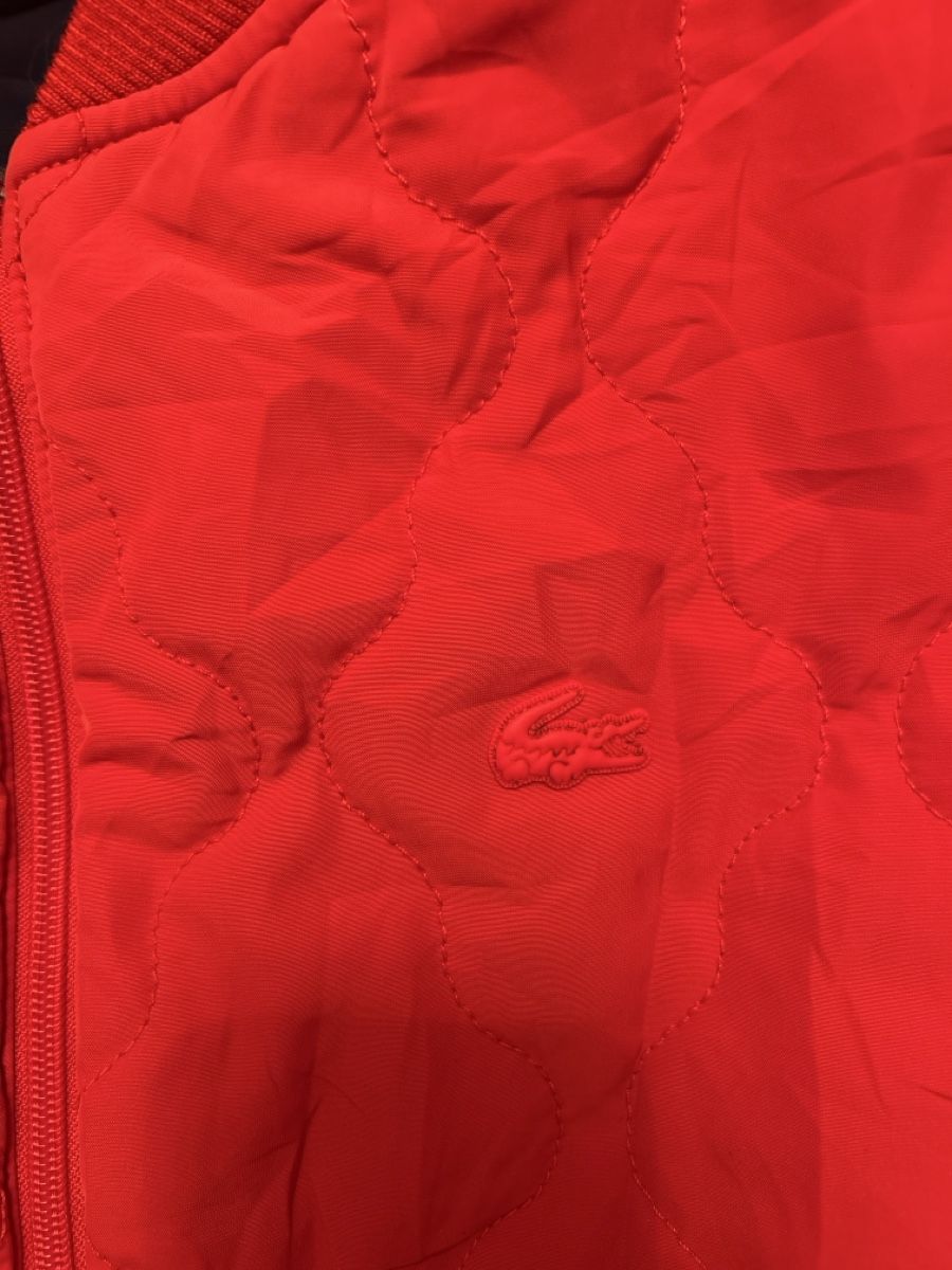Lacoste Giacche: Lacoste Bomberjacke Rot/Dunkelblau Grösse M – Usato da Luzern venduto da ThrowbackVintage 2