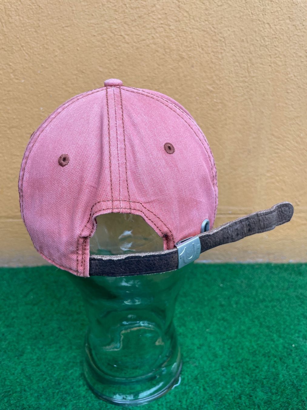 Copricapi, berretti & cappellini: Vintage Y2K True religion 6-Panel Cap Leather Strap – Usato da Zürich venduto da le_souk 2