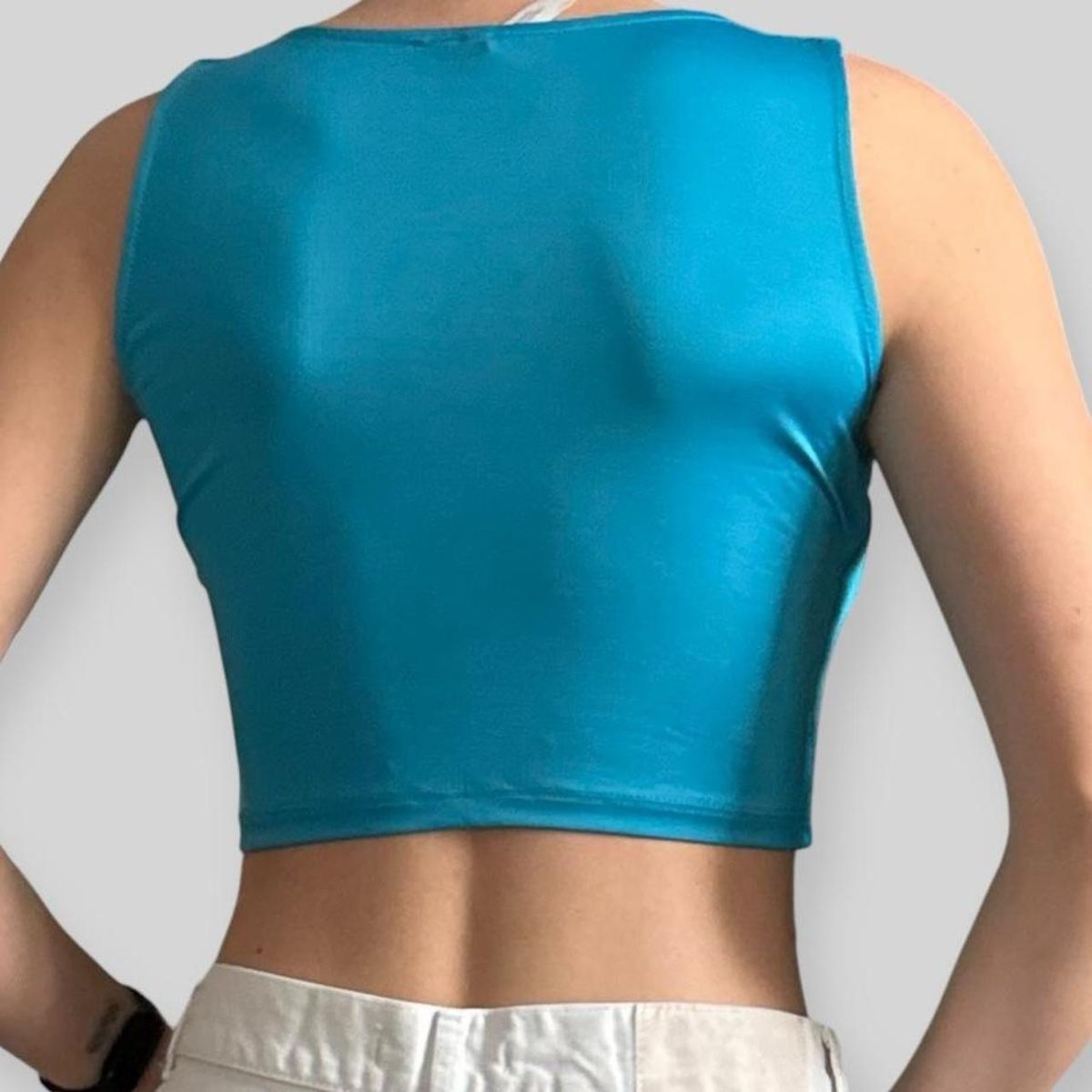 Top: Crop top turquoise – Usato da Villeret venduto da bys_k95b 1