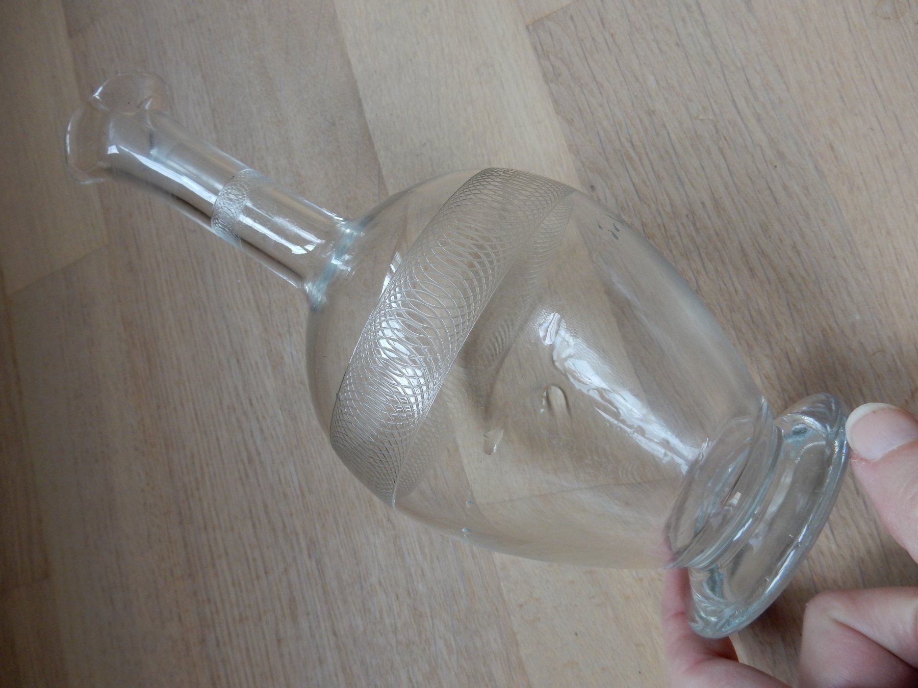 Caraffe: antike Likörflasche mit Muster Glas Schnaps Flasche Karaffe – Usato da Jona venduto da simongarden 6