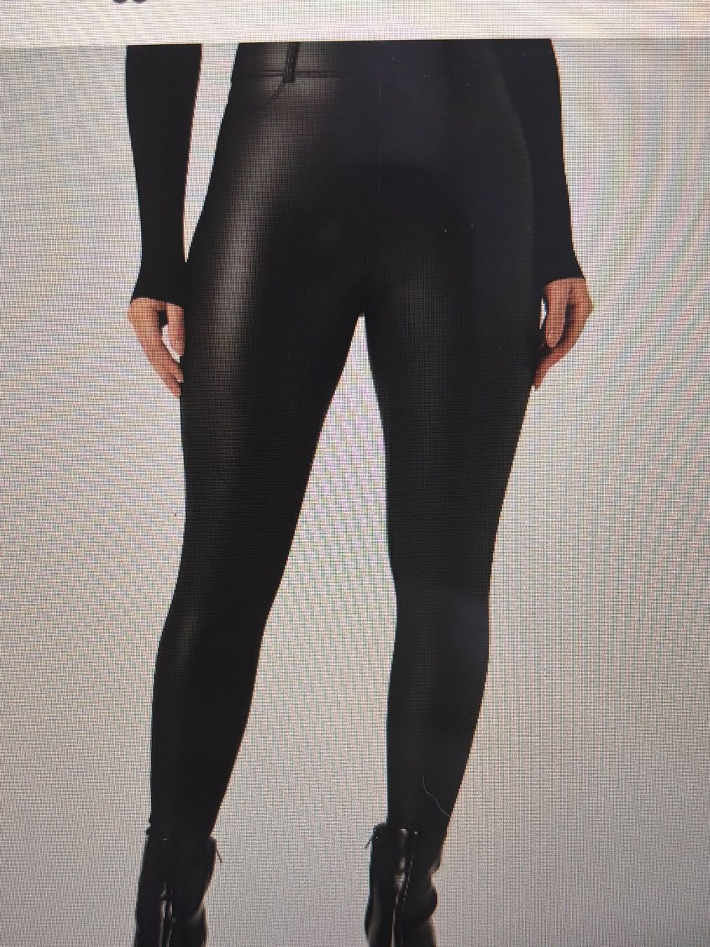 Halara Leggings: Kunstlederleggins – Nuovo (secondo la descrizione) da Zürich venduto da ann_vg76 1