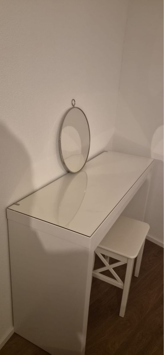 Ikea Tavoli da trucco: Ikea Malm Schminktisch mit Hocker und Spiegel – Usato da Aathal-Seegräben venduto da gia_su 1