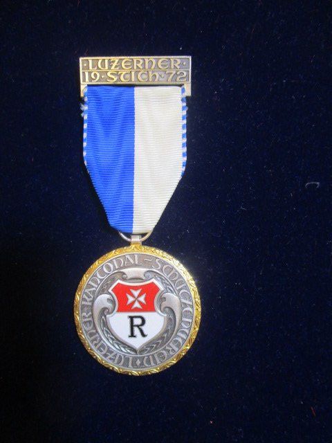 Medaglie: Luzerner Stich 1972 emailliertes Gemeindewappen Reiden – Nuovo (secondo la descrizione) da Luzern venduto da Horoskop1