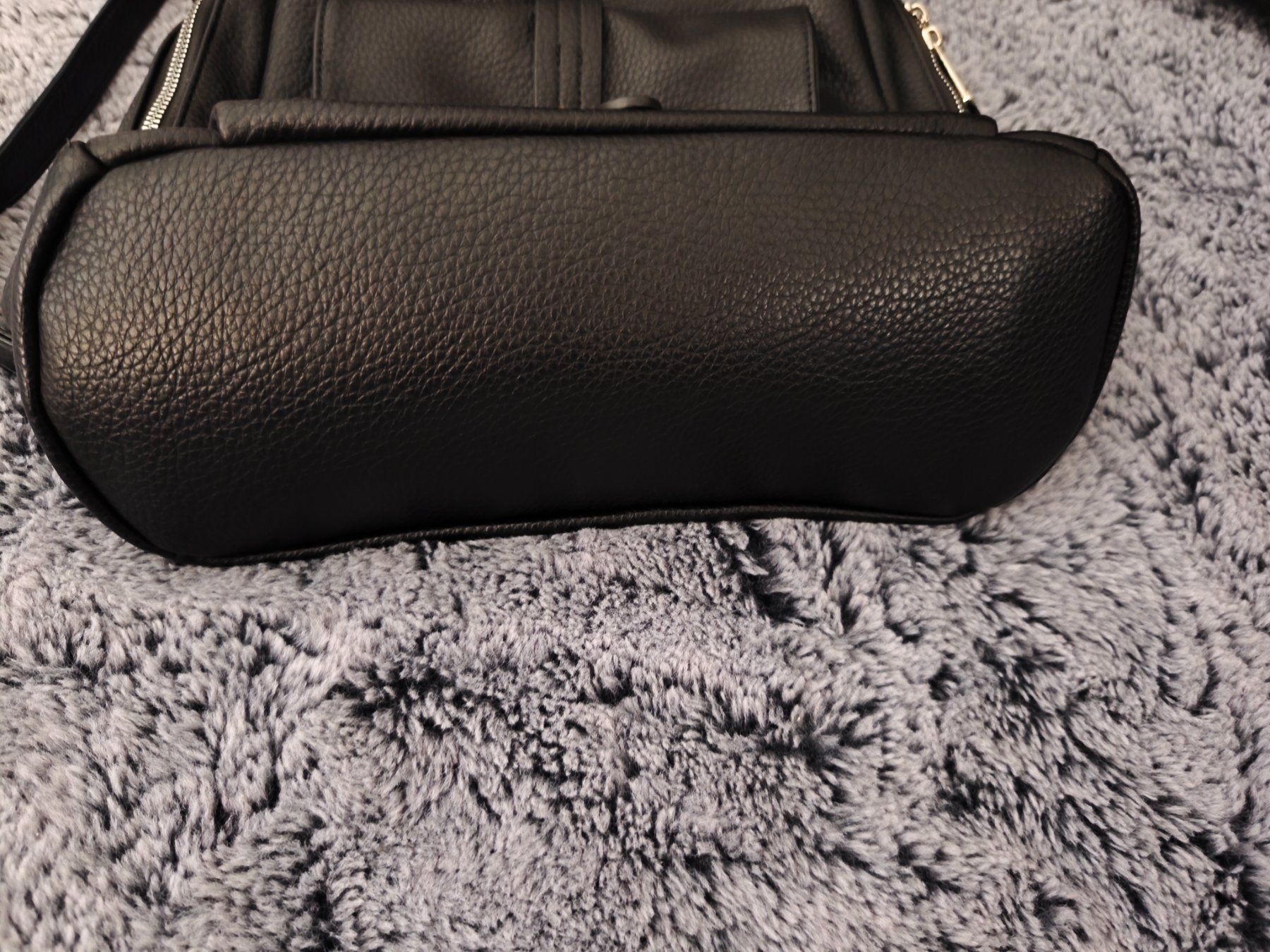 Zaini: Kleiner schwarzer Damen Rucksack No Name – Usato da Uster venduto da zebralino 3
