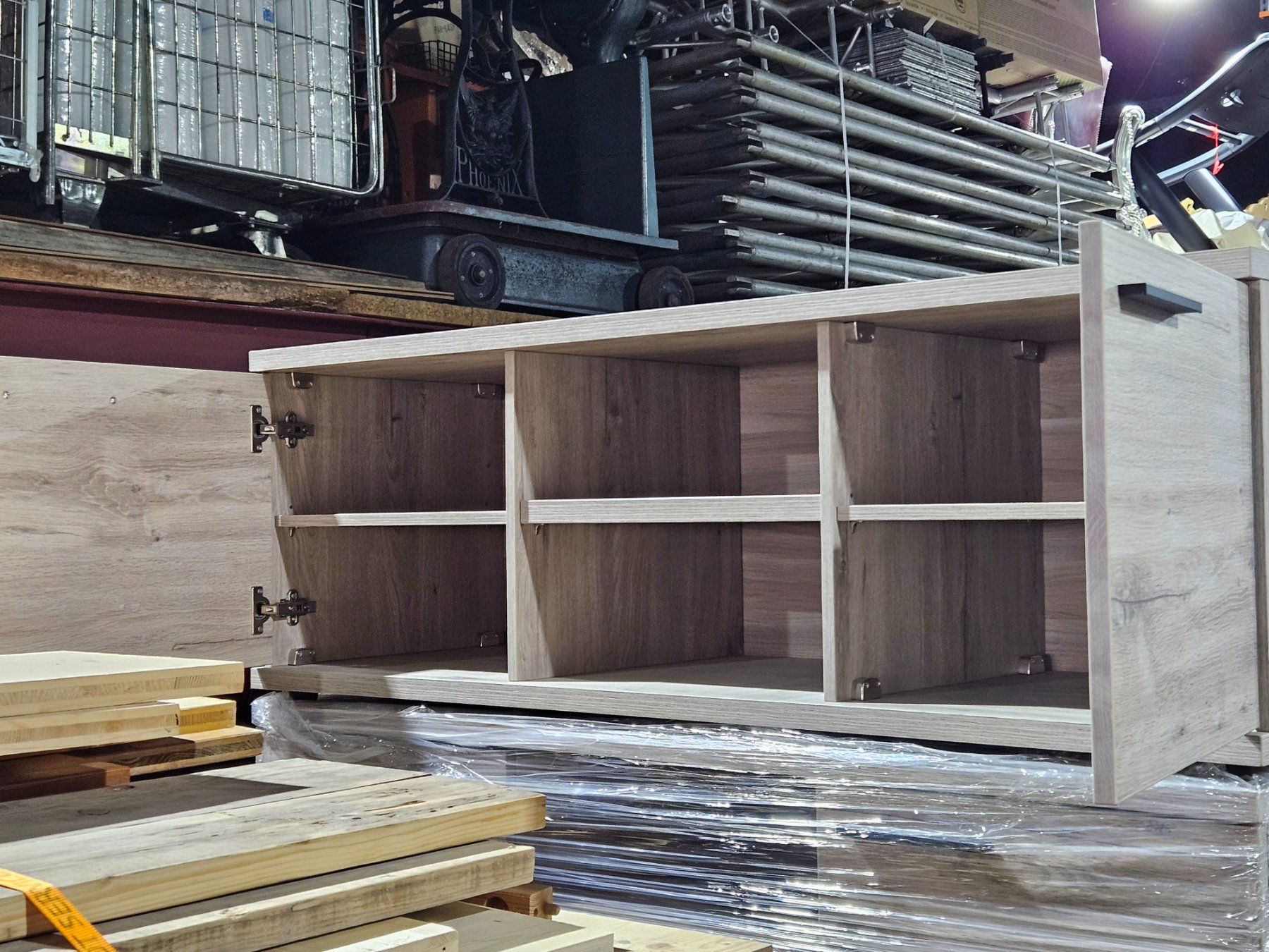 Cassettiere: Sideboard - TV Regal - Neu! – Nuovo (secondo la descrizione) da Oberstammheim venduto da Dachs28 1