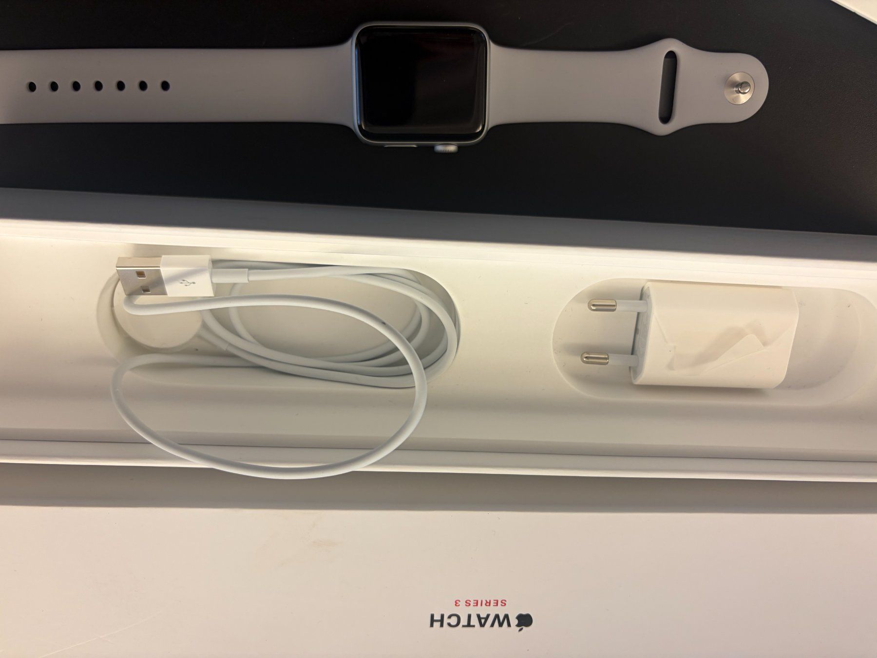 Apple Smartwatch: Appel Watch Series 3 – Neuf avec emballage d'origine à St.Moritz par seb_76hd 3