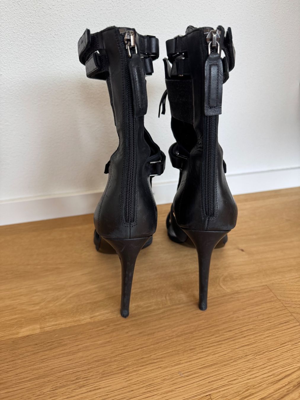 Hugo Boss Damenschuhe: Hugo Boss High Heels "Jodi" Black Gr. 39 – Gebraucht aus Klingnau von Vdado 6