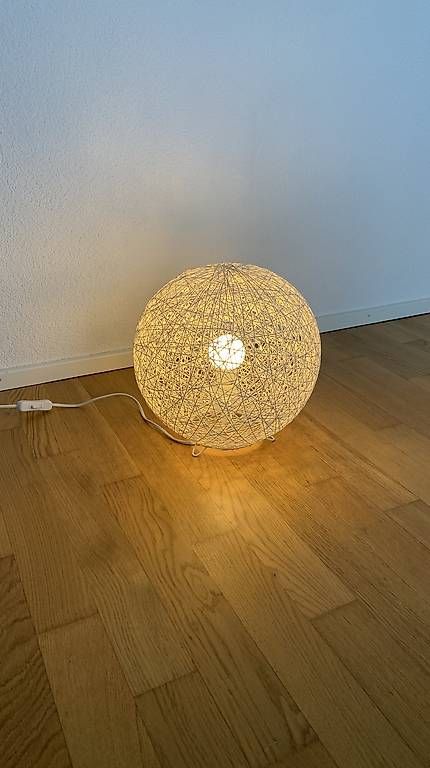 Micasa Lampade: Kugellampen – Usato da Emmen venduto da vanessa.14 2