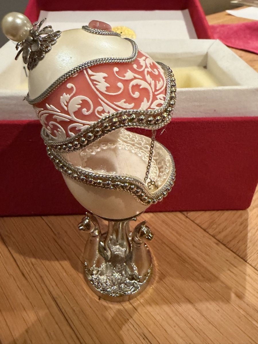 Coffrets à bijoux: boîte à bijoux en forme d'œuf – D'occasion à Echallens par leo_dk2d 2
