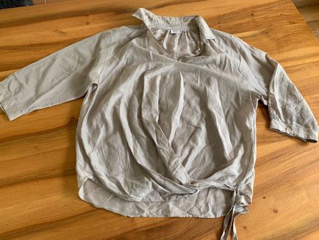 Caliban Bluse raffinierter Schnitt beige Gr. M wie neu