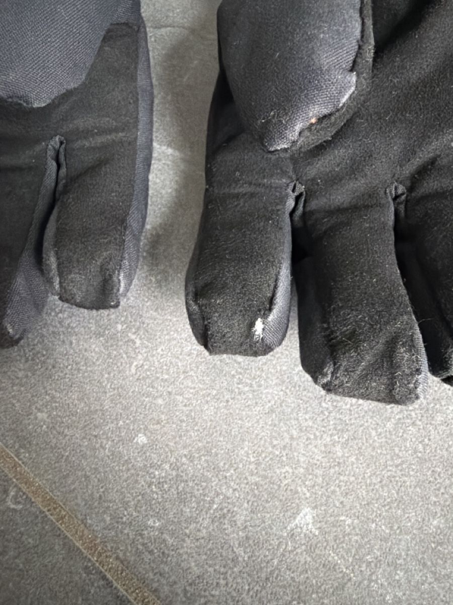 Reima Kinderhandschuhe: Reima Winterhandschuhe, schwarz, Grösse 7 – Gebraucht aus Dübendorf von Schnuffi04 2