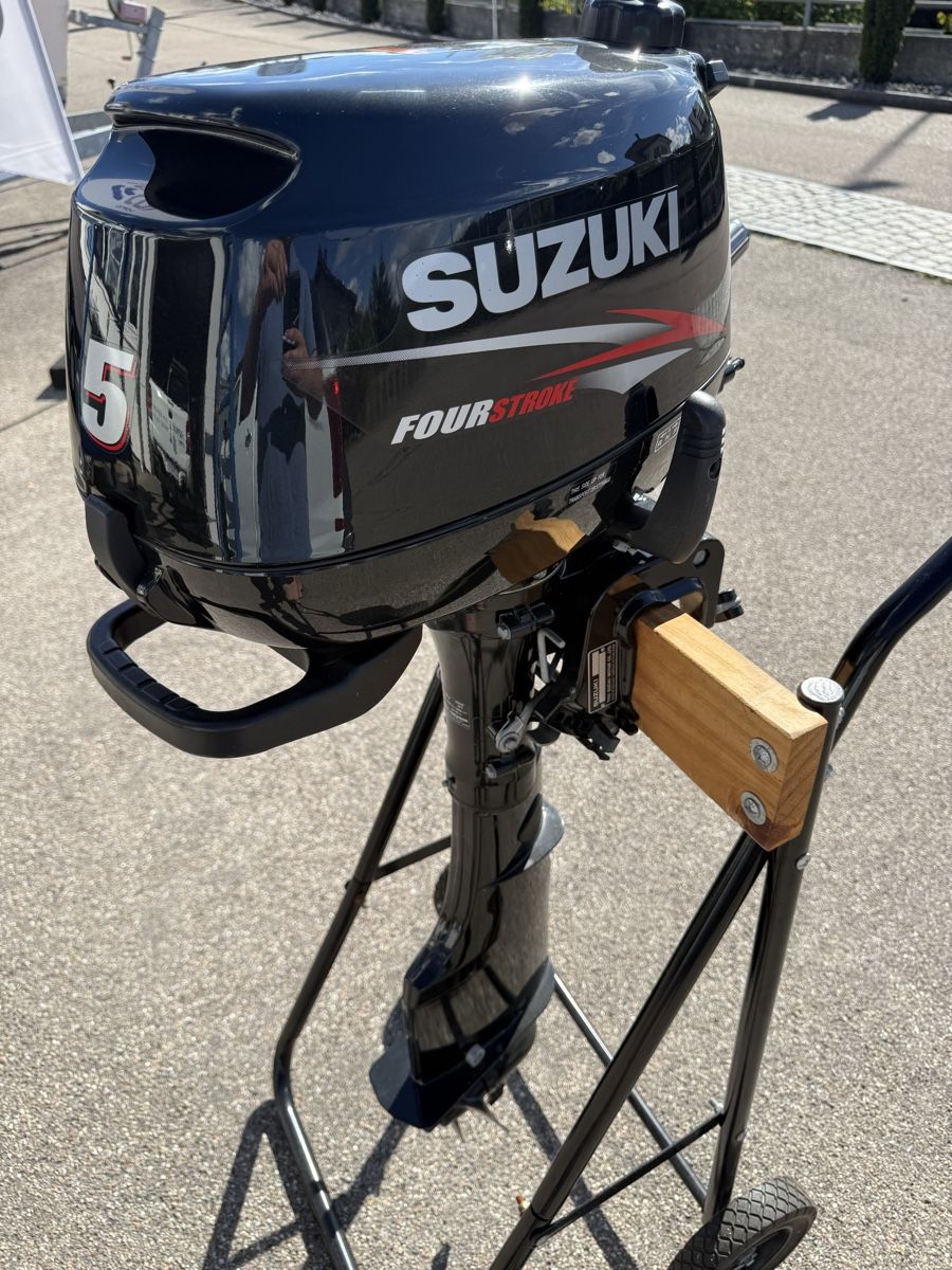 Motori: Suzuki 5PS Aussenbordmotor – Usato da Uffikon venduto da Ruix886