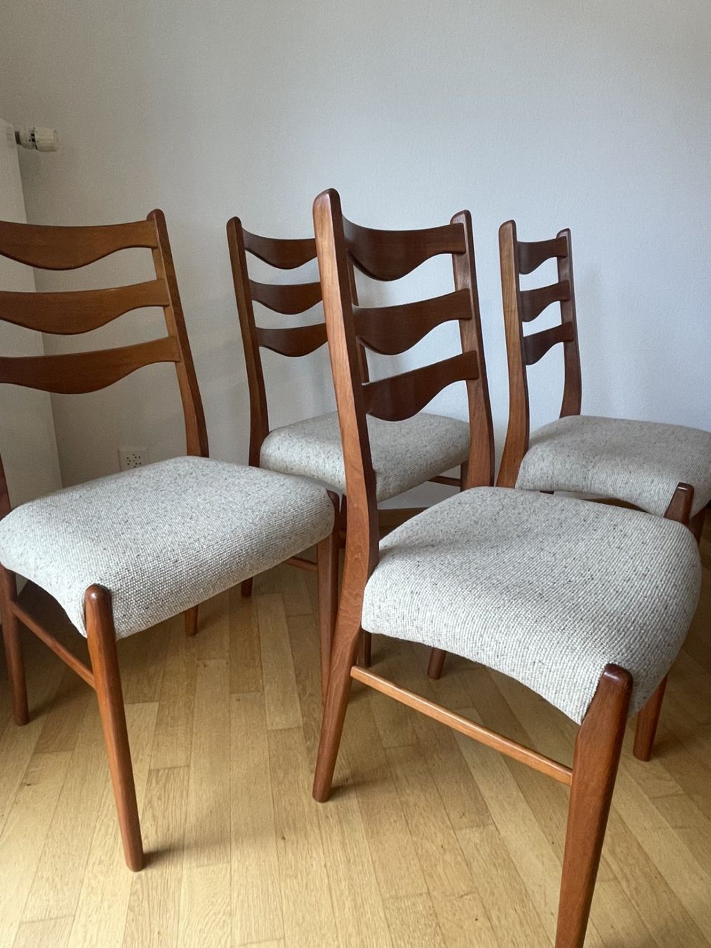 Sedie: 4 Stühle v. Arne Wahl Iversen – Usato da Zürich venduto da tob_gcm8 2
