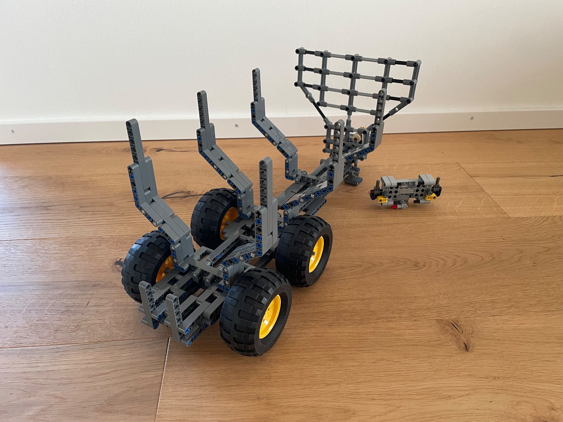 Lego Kit di costruzioni: Lego Technic - Forstanhänger für Claas oder Traktoren – Usato da Salmsach venduto da ram82