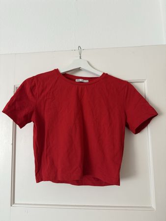 ZARA red cropped t-shirt size M casual basic