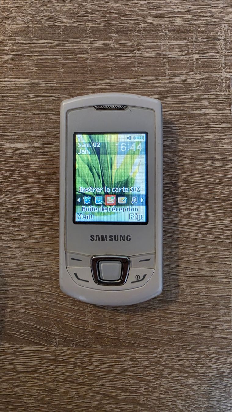 Samsung Handys / Smartphones: Samsung GT-E2550 Monte Slider, bon état – Gebraucht aus Grandson von Adrixx1422 4