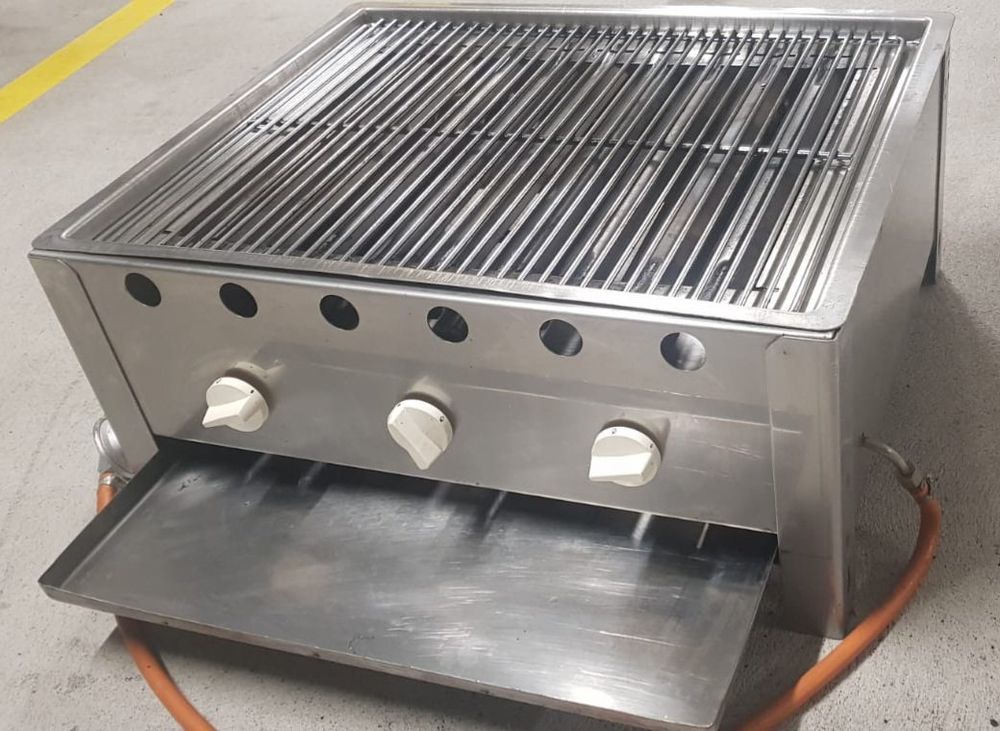 Gasgrill/Gastrobräter 3flammig Komplett mit Rost Kaufen auf Ricardo