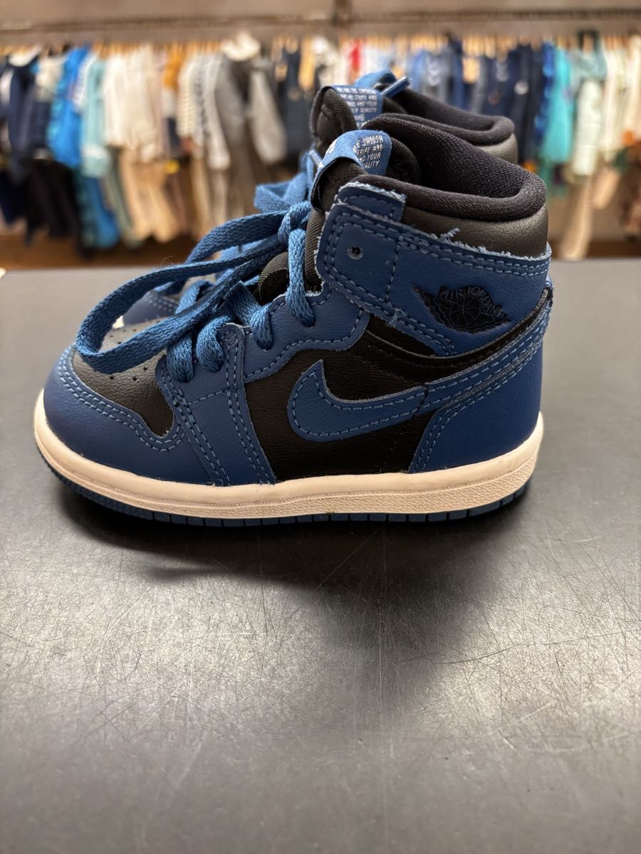 Nike Scarpe per ragazzi: Nike Sneaker, Grösse 22 – Usato da Büren an der Aare venduto da Nikito2001