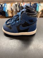 Nike Sneaker, Grösse 22