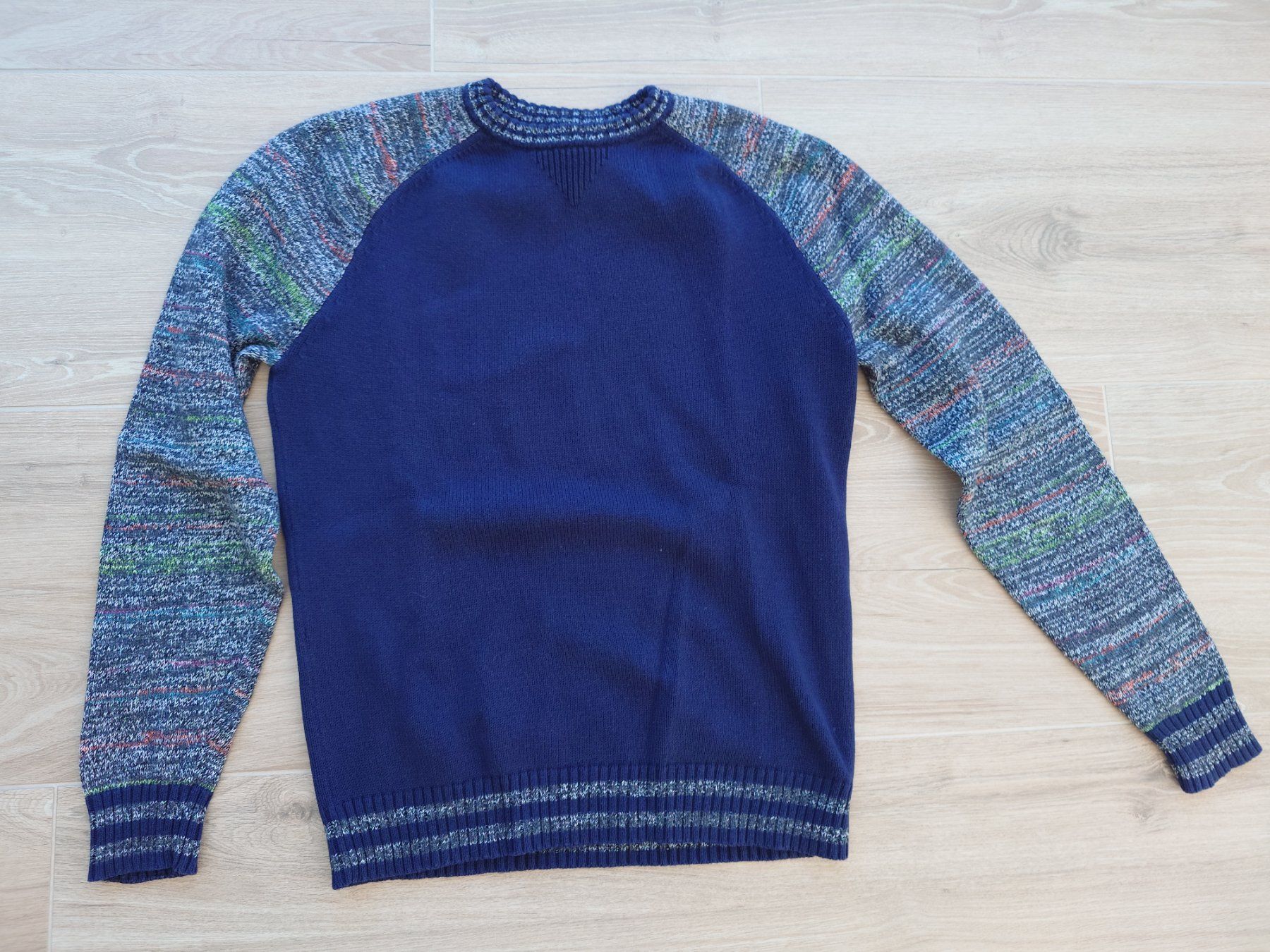 Pulls & Sweat-shirts: 2x Levi's Pulloves size M – D'occasion à Epalinges par bracelet123 1
