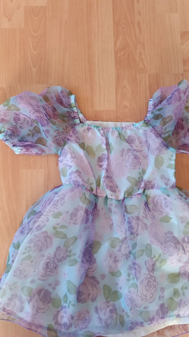 Vestiti & Gonne: Hübsches Kleid/ Gr 110-116 – Usato da Flims Dorf venduto da ali_8n8q 1