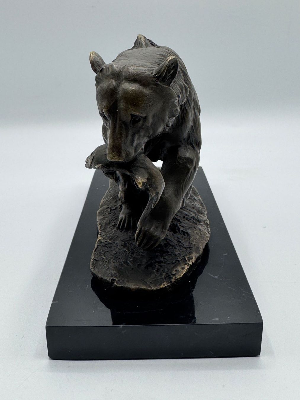 Sculture & Statue: Bronze Bär mit Fisch Skulptur – Usato da Sachseln venduto da BONATI01 4
