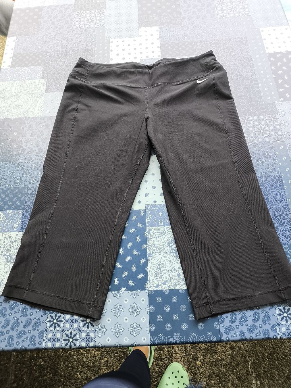 Nike Pantaloni: Freizeithose 3/4, Gr.L/44/46 Nike – Usato da Burgdorf venduto da Ropajesi