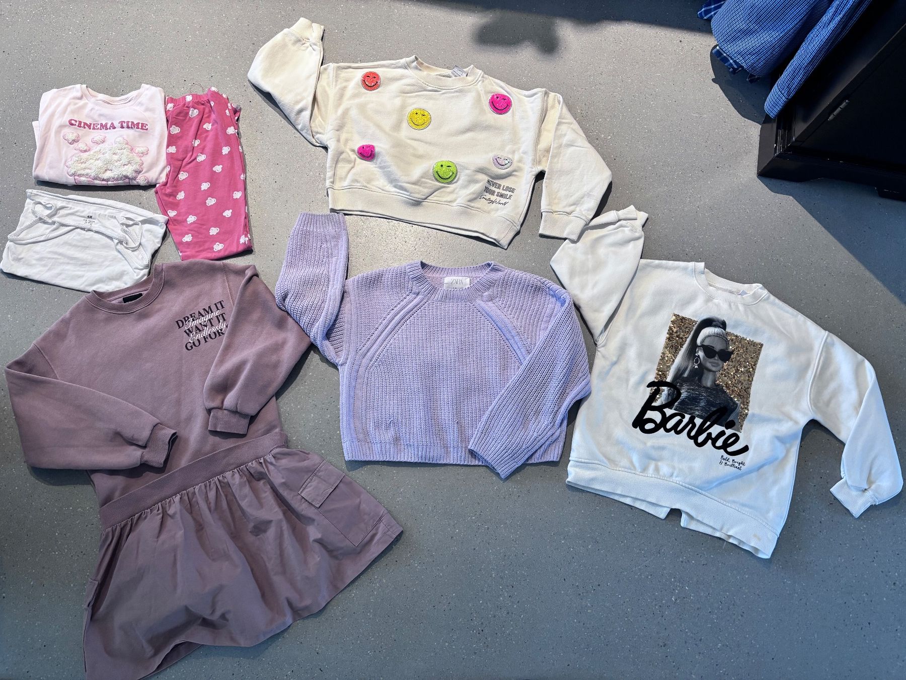 Zara Lotti & Set di vestiti: Zara Kleiderpaket 140 – Usato da Zürich venduto da engebrunau