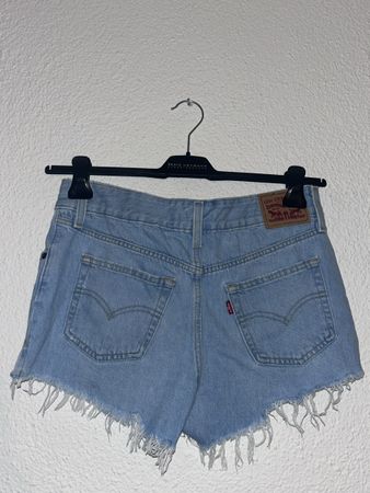 Coole Levi's kurze Hosen, Superlow Shorts,  Grösse 28
