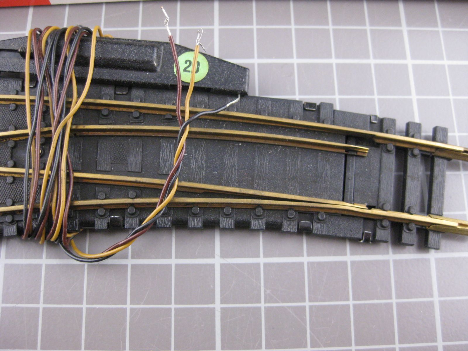 Fleischmann Modelleisenbahnen: Fleischmann Elektro-Bogenweiche 6076 – Gebraucht aus Malters von Marosko 3