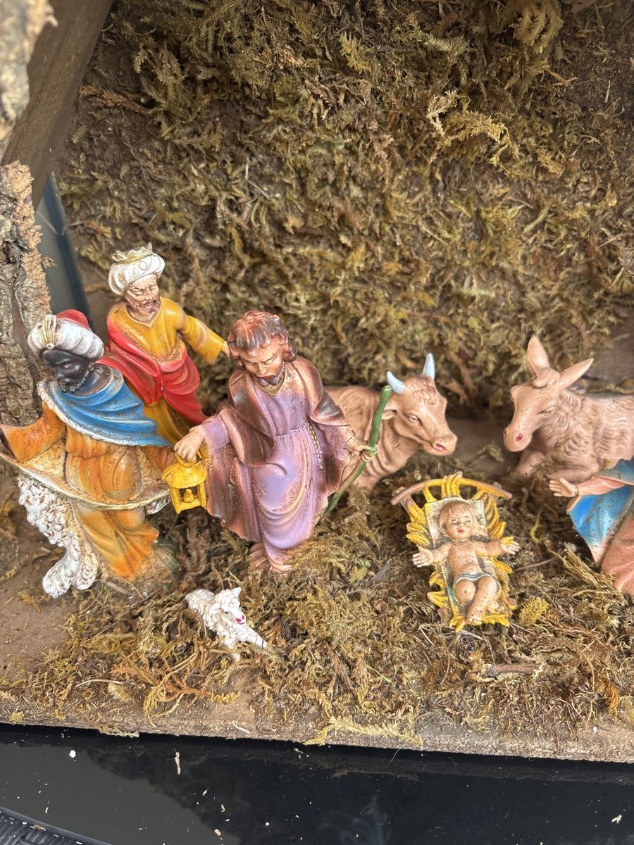 Statuette: Krippe mit Figuren  – Usato da Kriens venduto da Wundertuete17 4