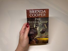 NOVEL: Brenda Cooper, The Silver Ship and the Sea