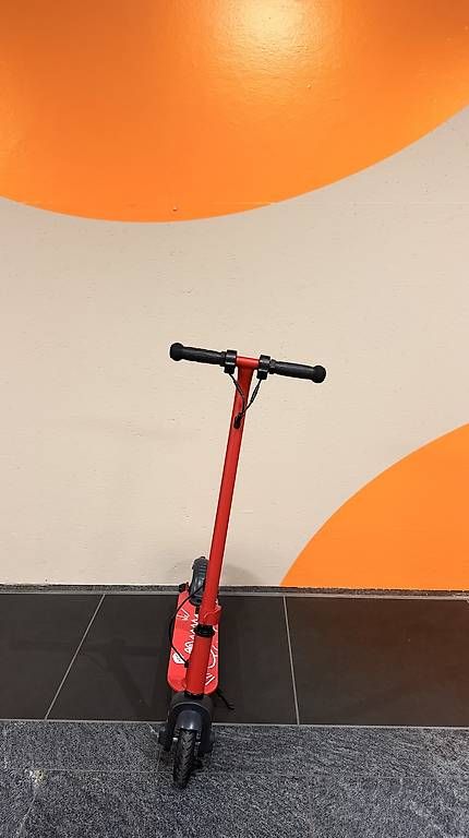 Kickboard: Kinder E-Scooter  neu, 10 Stück verfügbar – Usato da Unterseen venduto da beE-Scooter 1