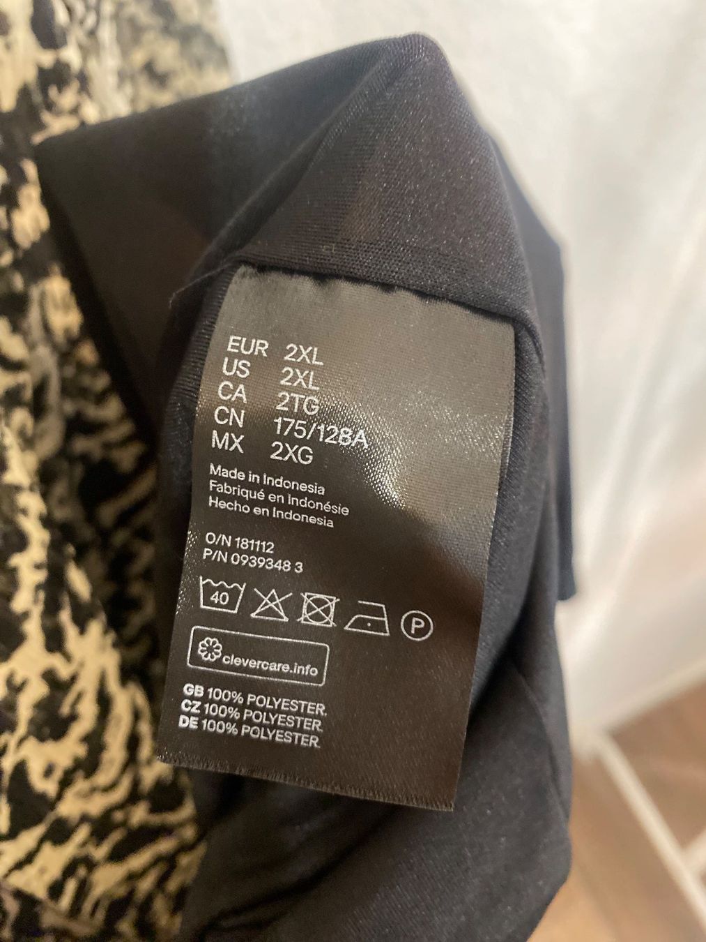 H&M Kleider: H&M Kleid mit Muster Gr. 2XL / Gr. 52 - 54 – Gebraucht aus Pratteln von a23_j2gs 8