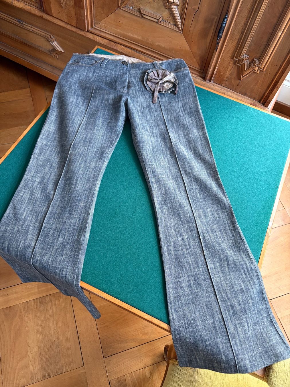 Pantaloni: VINTAGE Hose mit Kamelia / Stil  Britney Spears – Usato da Interlaken venduto da Bona55 3